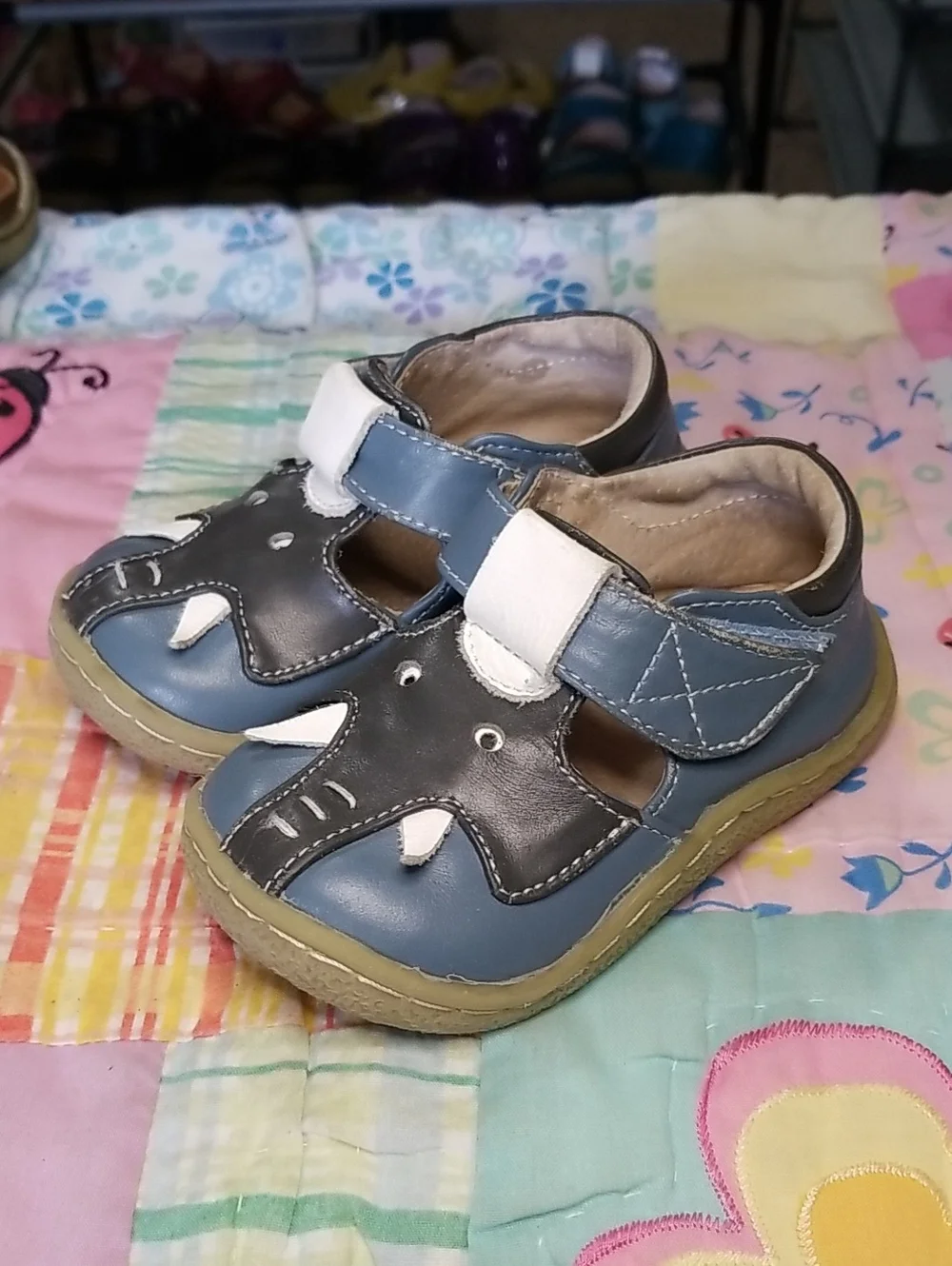 Livie & Luca Blue and Gray Leather Elephants Size 5